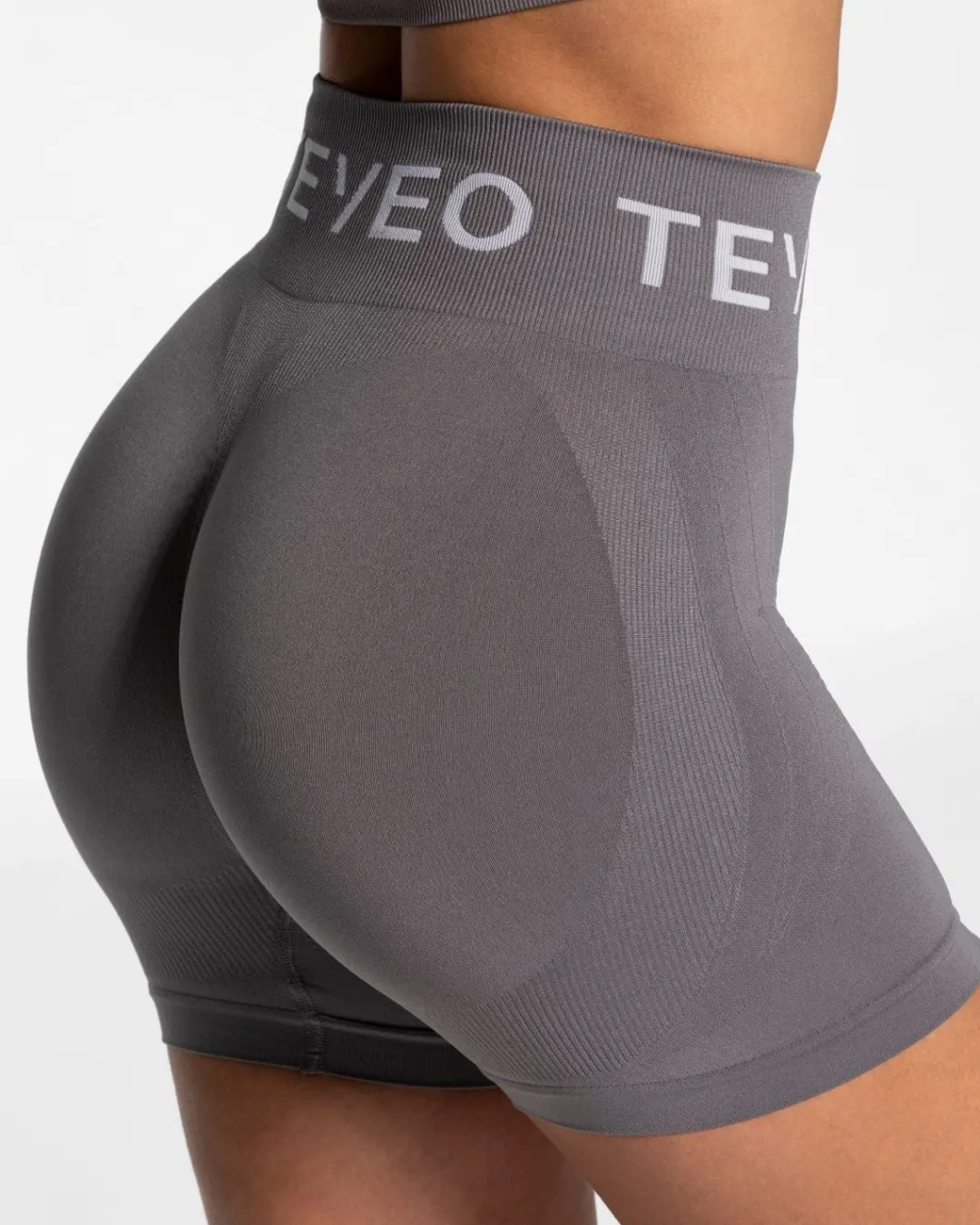 TEVEO Shorts*Signature Scrunch Short "Graphit"