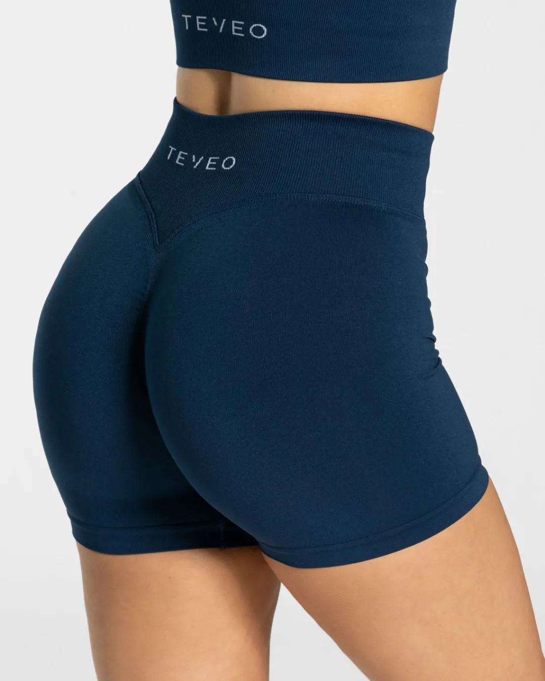 TEVEO Shorts*Statement Scrunch Short "Dunkelblau"