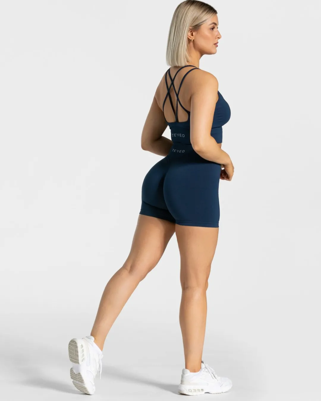 TEVEO Shorts*Statement Scrunch Short "Dunkelblau"