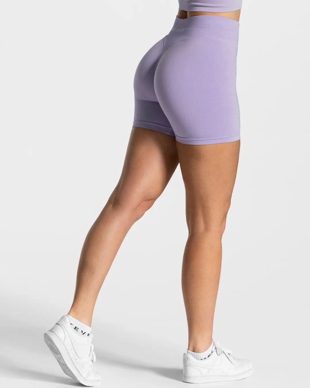 TEVEO Shorts*Statement Scrunch Short "Flieder"