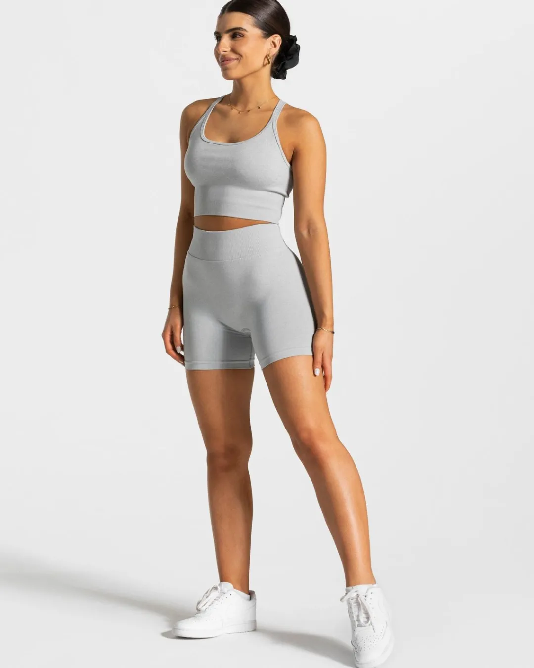 TEVEO Shorts*Statement Scrunch Short "Hellgrau"