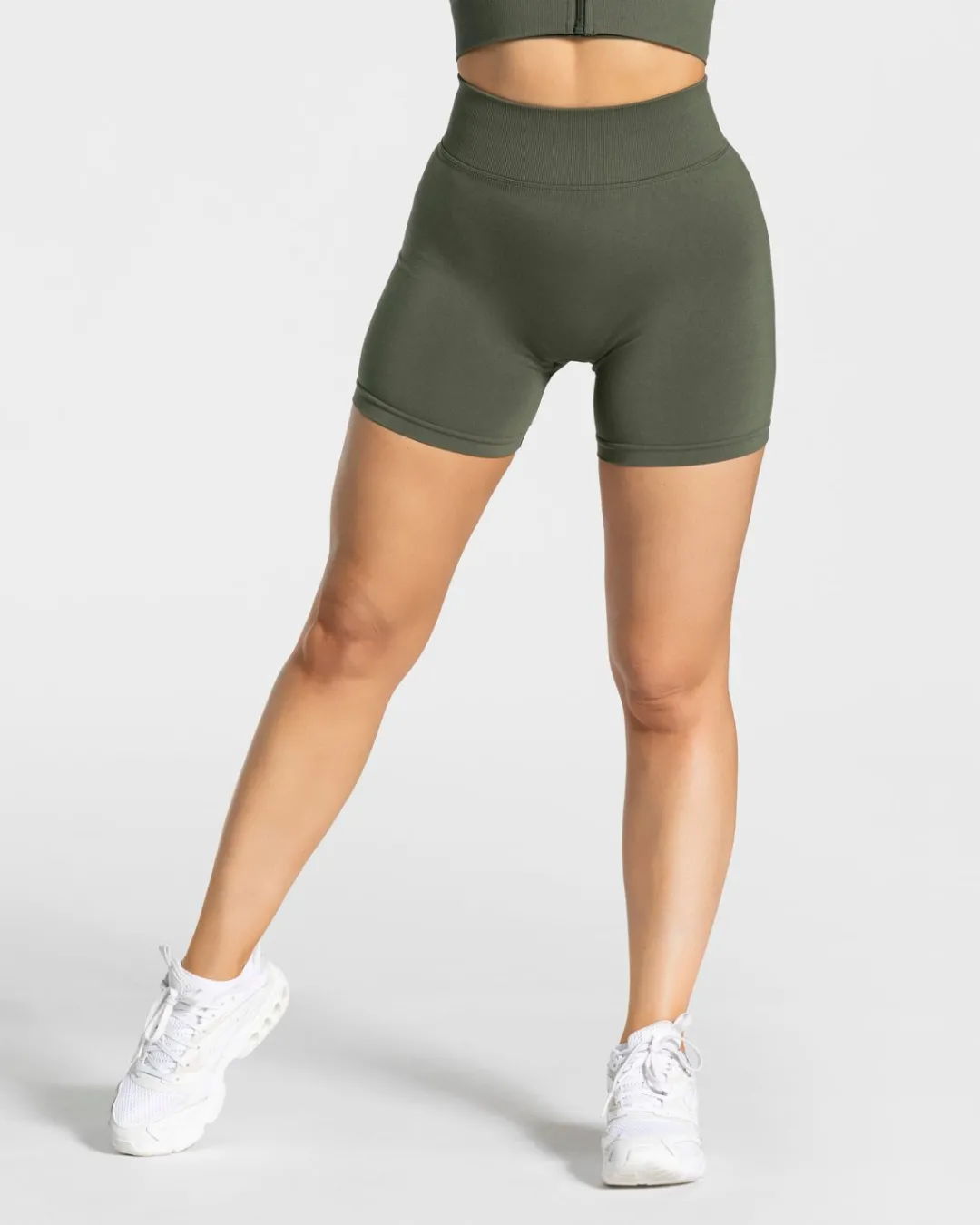 TEVEO Shorts*Statement Scrunch Short "Khaki"