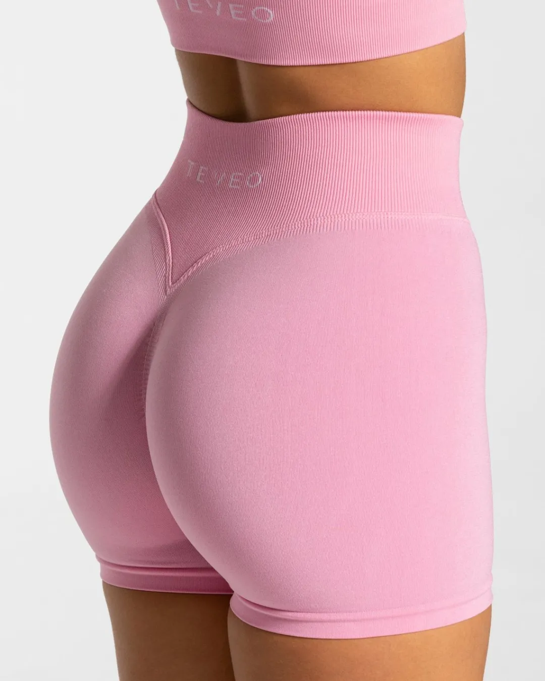 TEVEO Shorts*Statement Scrunch Short "Pink"
