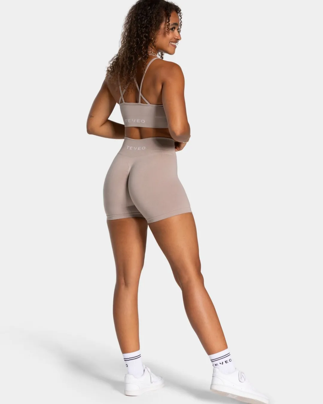 TEVEO Shorts*Timeless Scrunch Short "Dust"