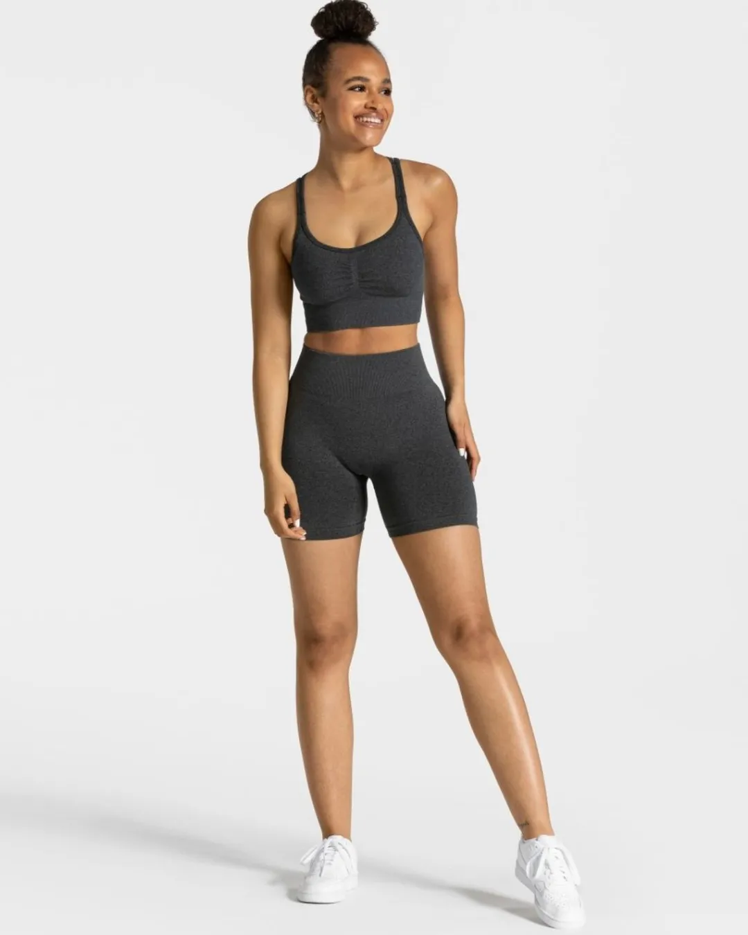 TEVEO Shorts*Timeless Scrunch Short "Dunkelgrau"