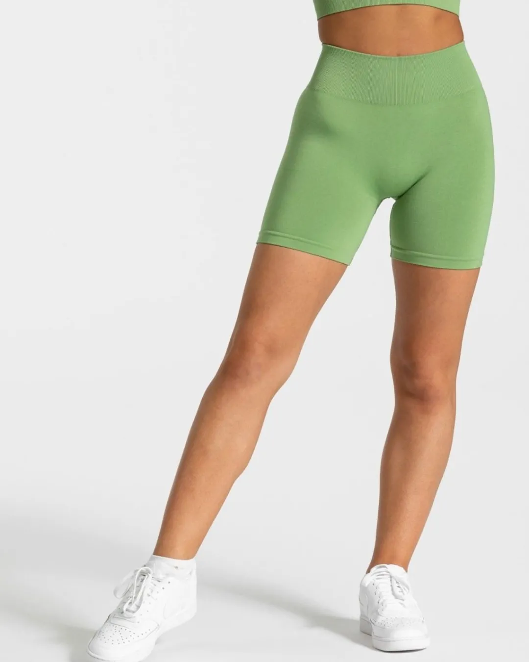TEVEO Shorts*Timeless Scrunch Short "Olive"