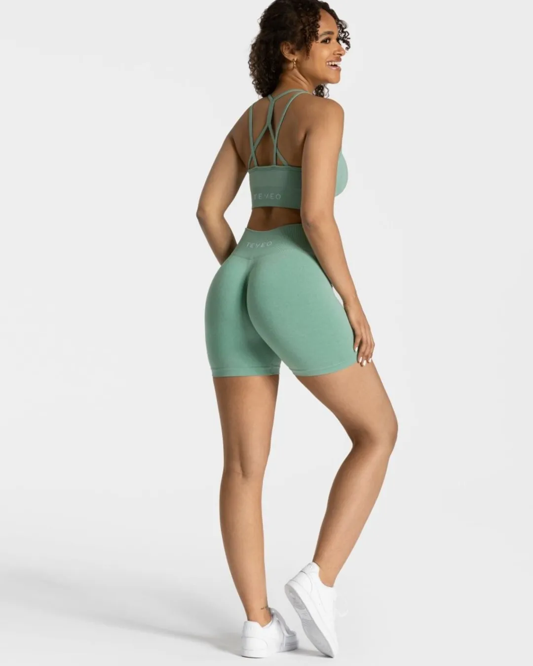TEVEO Shorts*Timeless Scrunch Short "Salbei"