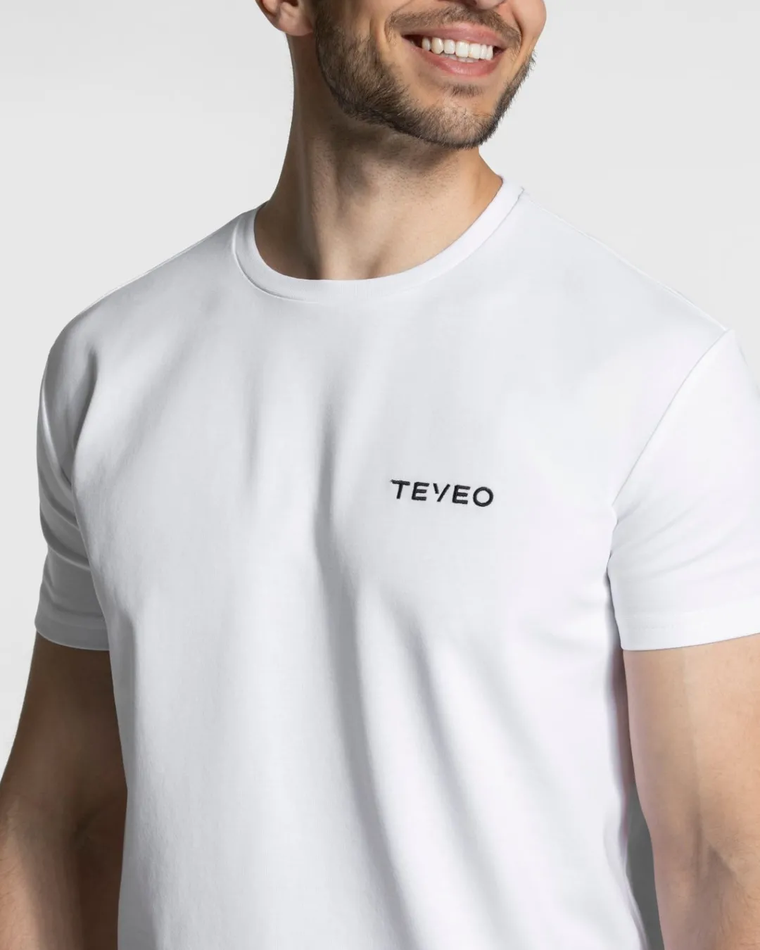 TEVEO T-Shirts*Arrival Fitted T-Shirt "Weis"