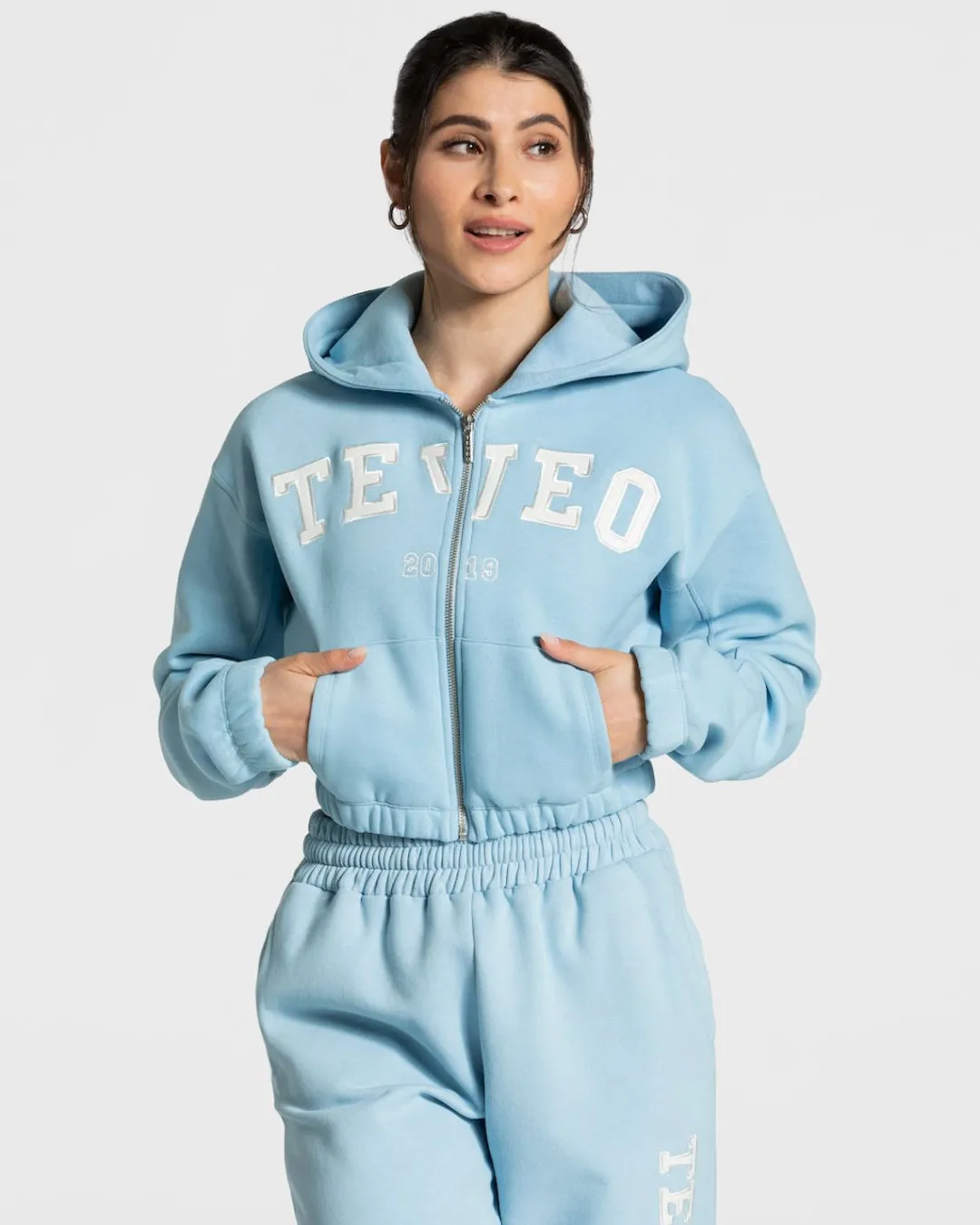 TEVEO Hoodies & Jackets*College Zip Hoodie "Babyblau"