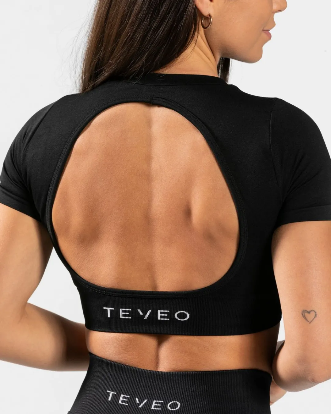 TEVEO T-Shirts*Everyday Cut Out T-Shirt "Schwarz"