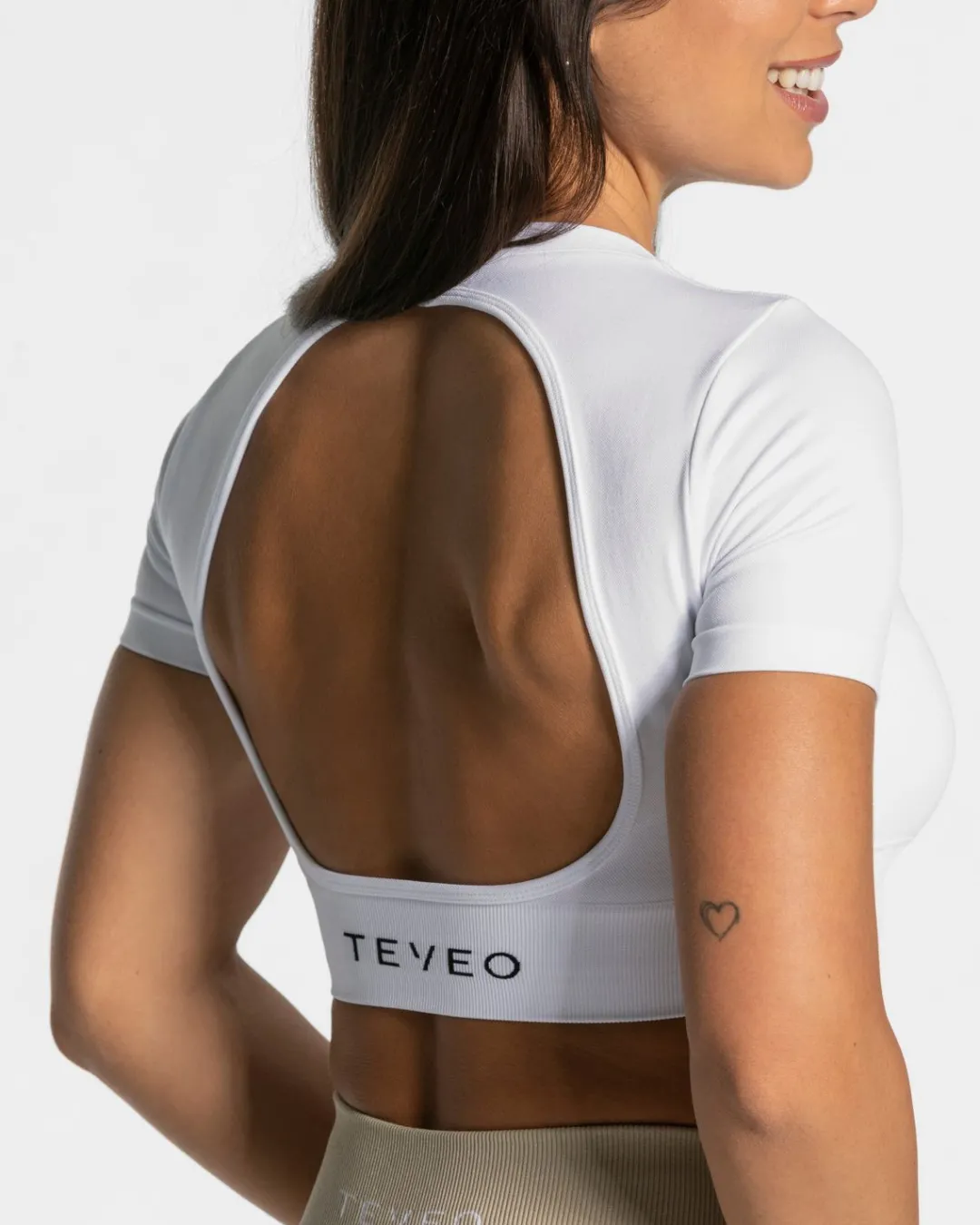 TEVEO T-Shirts*Everyday Cut Out T-Shirt "Weis"